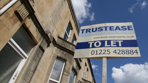 BATH, ENGLAND - MAY 13: A 'To Let' letting sign is seen displayed outside a rental property in an area that is popular for buy-to-let properties on May 13, 2014 in Bath, England. The Labour party has announced that if it wins the election it would cap rent increases in the private sector and scrap letting fees to estate agents. (Photo by Matt Cardy/Getty Images)